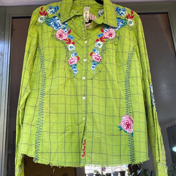 Western Embroidered Rodeo Rose Plaid Shirt - Picture 4 of 9